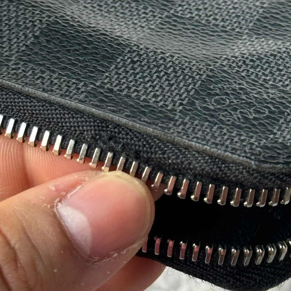 Authentic Black Damier Louis Vuitton Zippy Wallet